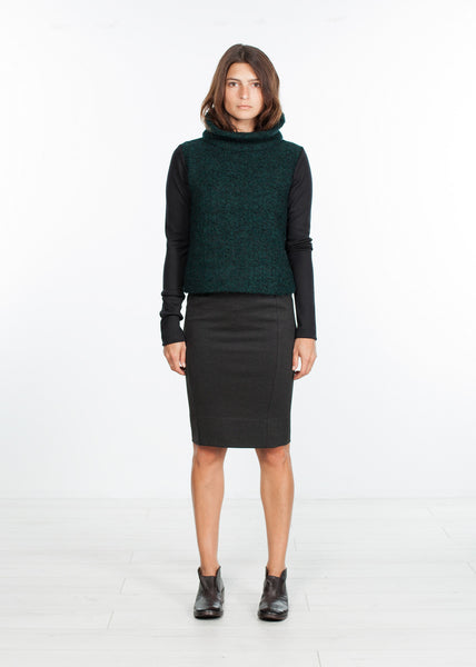 Boucle Turtle Neck in Green/Black - Demo