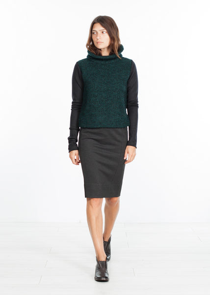 Boucle Turtle Neck in Green/Black - Demo