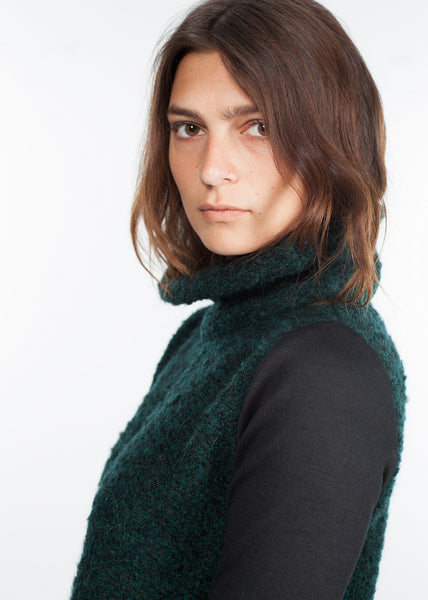 Boucle Turtle Neck in Green/Black - Demo